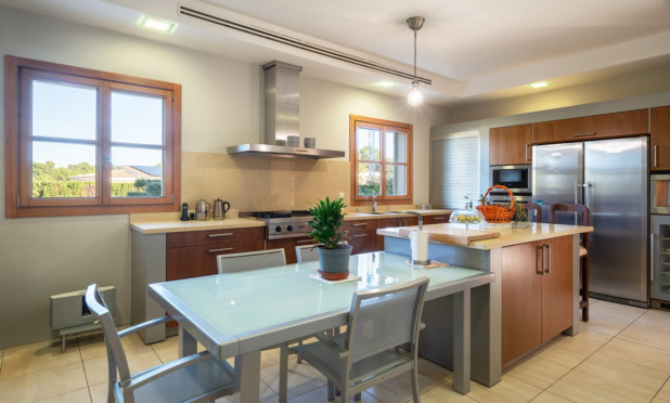 Resale - Villa - Calviá - Mallorca