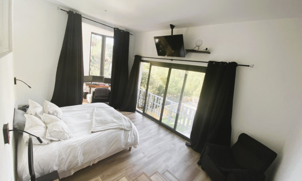 Resale - Villa - Calviá - Mallorca