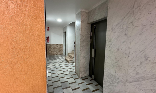 Wiederverkauf - Wohnung - Torrevieja - El Acequión - Los Náufragos