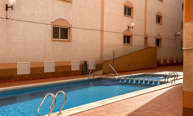 Herverkoop - Appartement / flat - Torrevieja - torrevieja