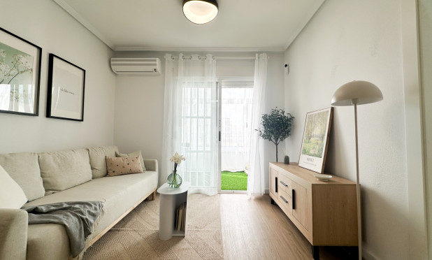 Resale - Apartment / flat - Orihuela Costa - Playa Flamenca