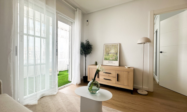 Resale - Apartment / flat - Orihuela Costa - Playa Flamenca