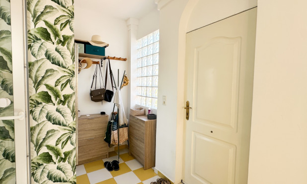 Resale - Villa - Torrevieja - Nueva Torrevieja - Aguas Nuevas