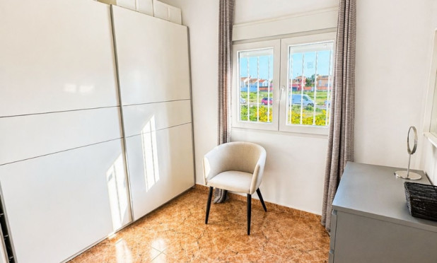 Resale - Villa - Torrevieja - Nueva Torrevieja - Aguas Nuevas