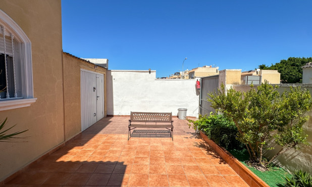 Resale - Villa - Torrevieja - Nueva Torrevieja - Aguas Nuevas