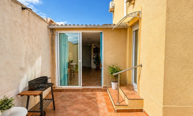 Resale - Villa - Torrevieja - Nueva Torrevieja - Aguas Nuevas