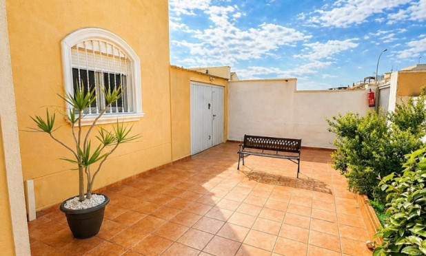 Resale - Villa - Torrevieja - Nueva Torrevieja - Aguas Nuevas