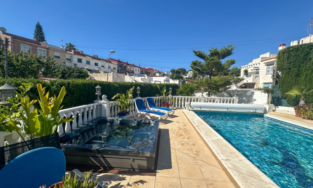Resale - Townhouse - Torrevieja - Los Balcones