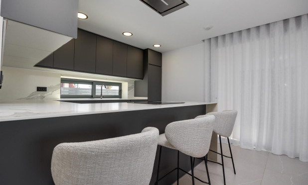 Obra nueva - Villa - Torrevieja - Parque Acuático - Sector 25