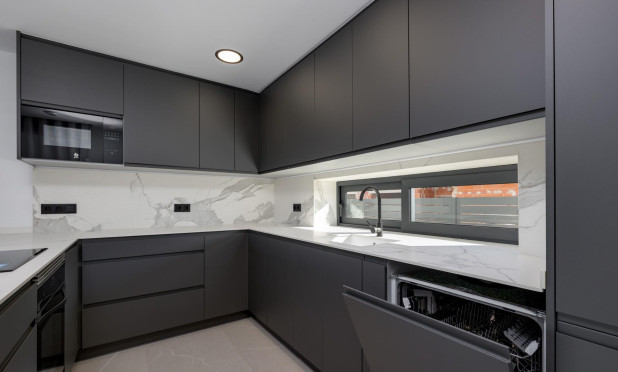 Obra nueva - Villa - Torrevieja - Parque Acuático - Sector 25