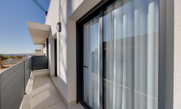 Obra nueva - Villa - Torrevieja - Parque Acuático - Sector 25