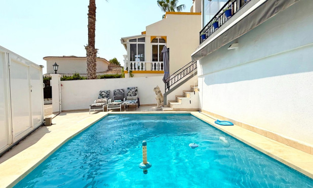 Resale - Villa - Orihuela Costa - Villamartín