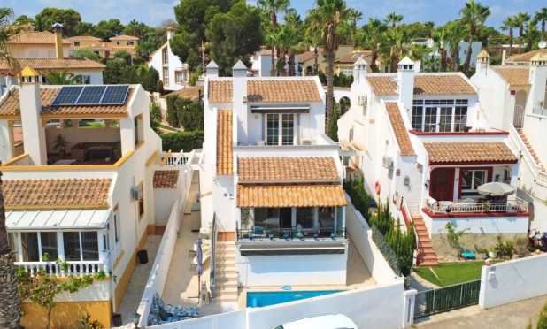 Resale - Villa - Orihuela Costa - Villamartín