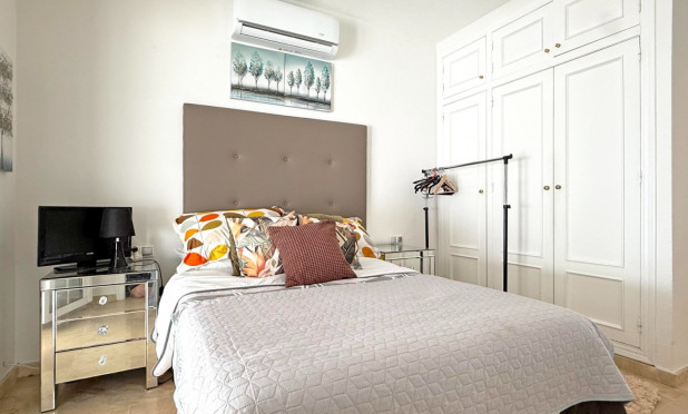 Resale - Villa - Orihuela Costa - Villamartín
