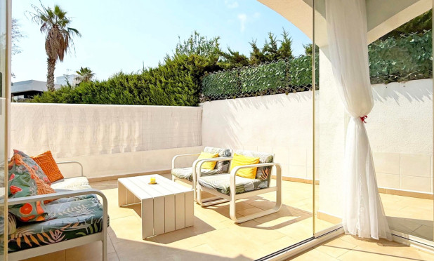 Resale - Villa - Orihuela Costa - Villamartín