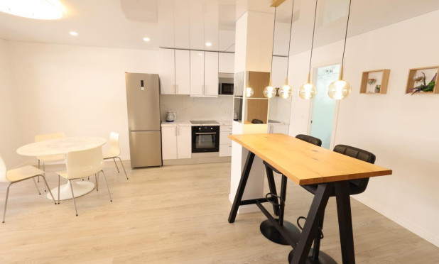Resale - Apartment / flat - Torrevieja - Acequion