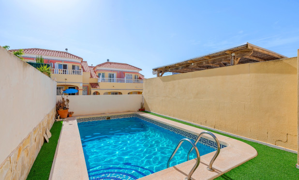 Resale - Finca / Country Property - Orihuela Costa - Las Filipinas