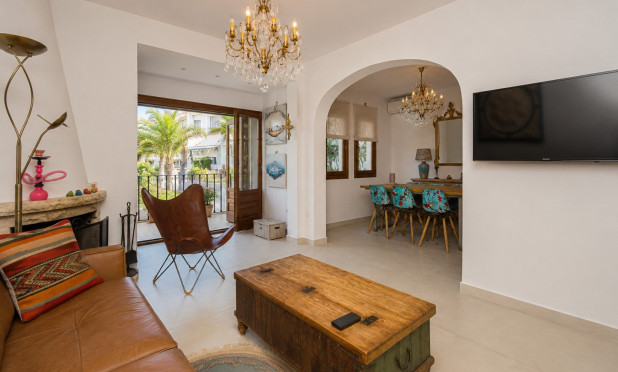 Resale - Townhouse - Albir