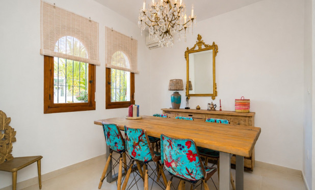 Resale - Townhouse - Albir