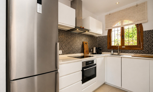 Resale - Townhouse - Albir