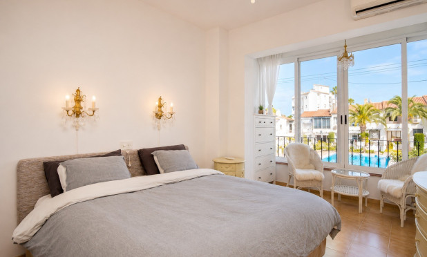 Resale - Townhouse - Albir