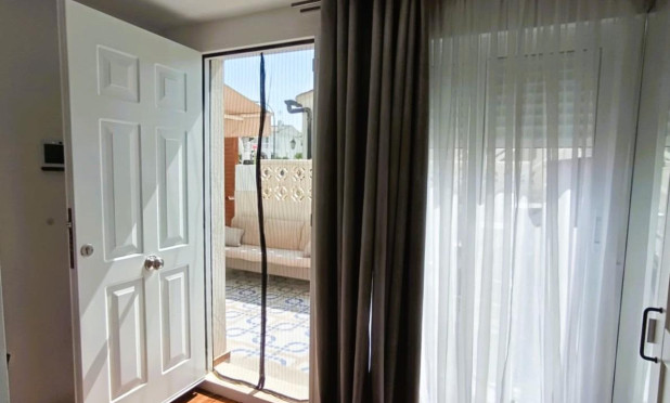 Resale - Townhouse - Torrevieja - La Siesta - El Salado -  Torreta