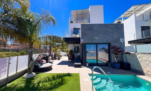 Resale - Villa - Torrevieja - Los Balcones