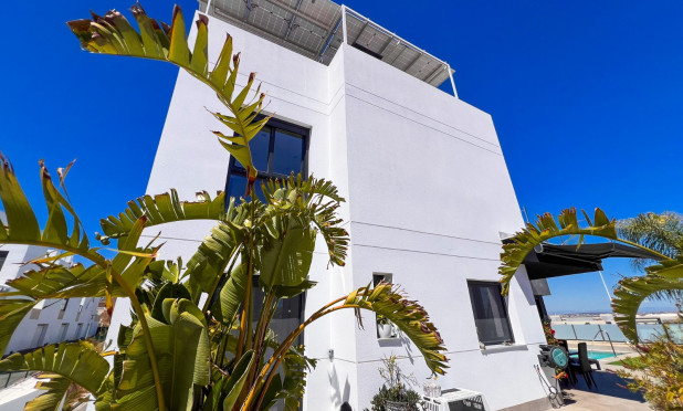 Resale - Villa - Torrevieja - Los Balcones