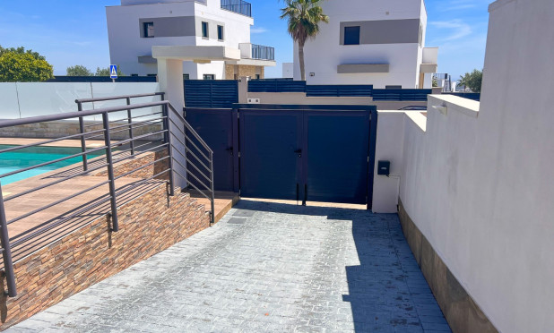 Revente - Villa - San Miguel de Salinas