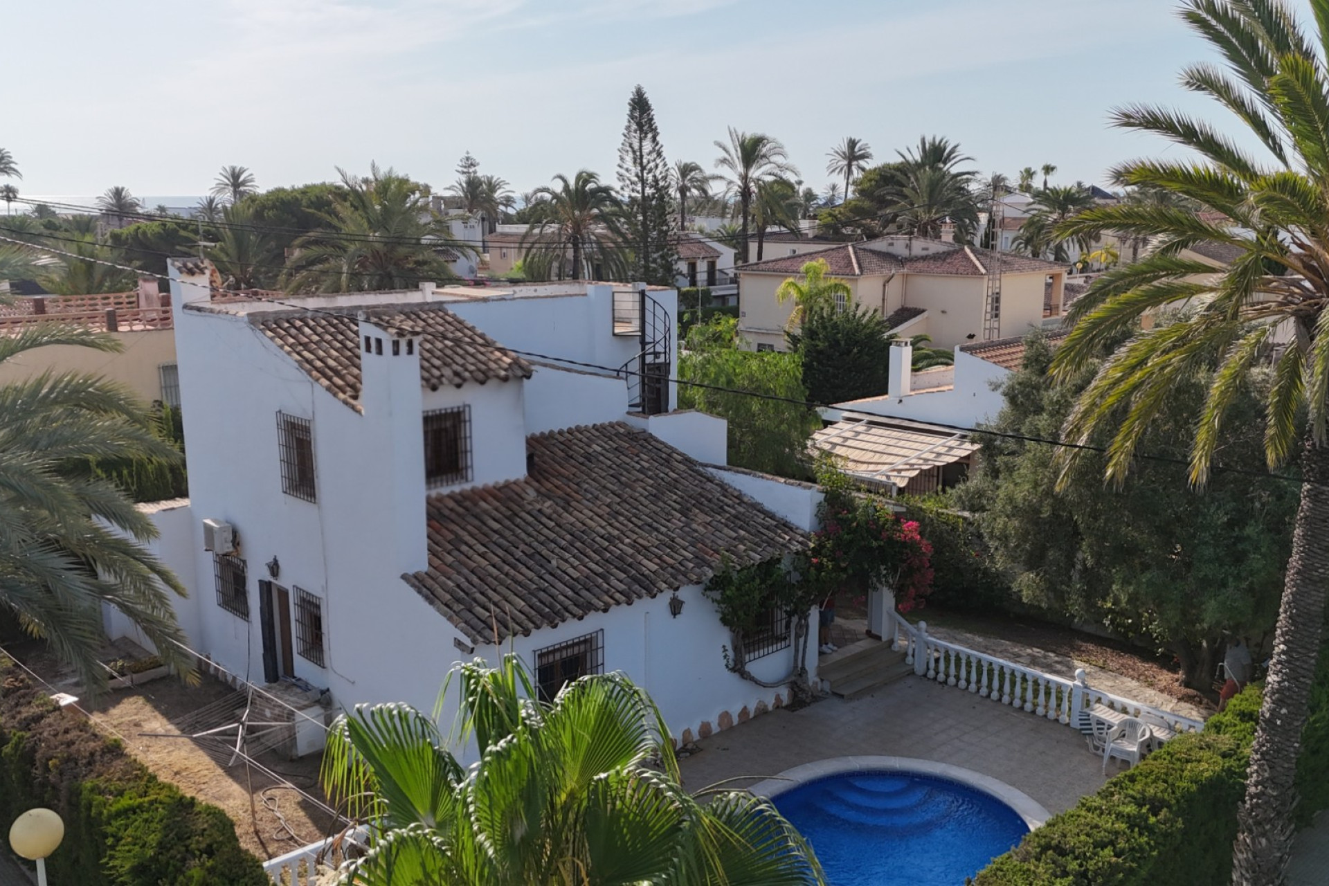 Odsprzedaż - Villa - Cabo Roig