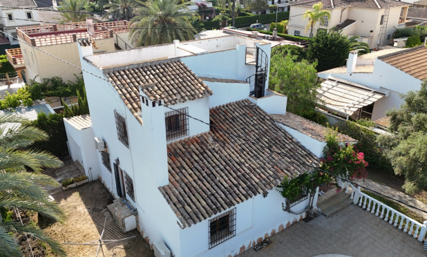 Odsprzedaż - Villa - Cabo Roig