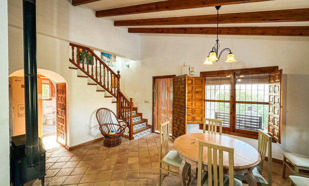 Odsprzedaż - Villa - Cabo Roig