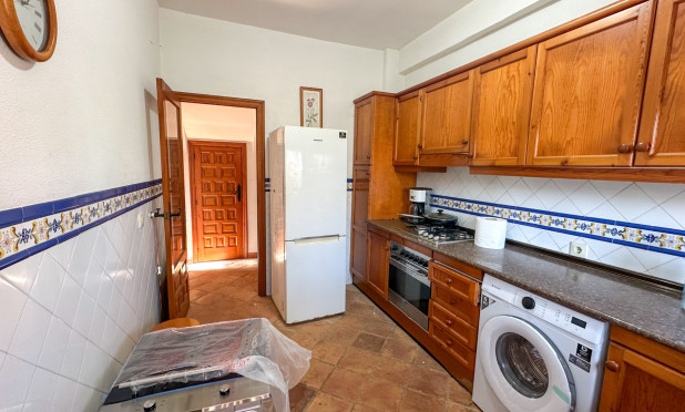 Odsprzedaż - Villa - Cabo Roig
