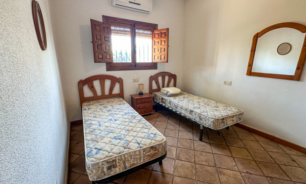 Odsprzedaż - Villa - Cabo Roig