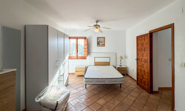 Odsprzedaż - Villa - Cabo Roig