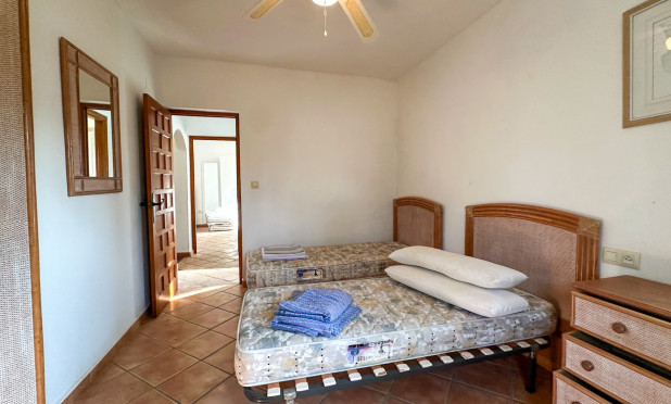 Odsprzedaż - Villa - Cabo Roig