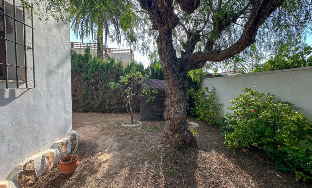 Odsprzedaż - Villa - Cabo Roig