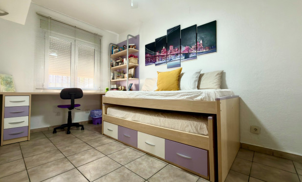 Herverkoop - Herenhuis - Torrevieja - Los Balcones