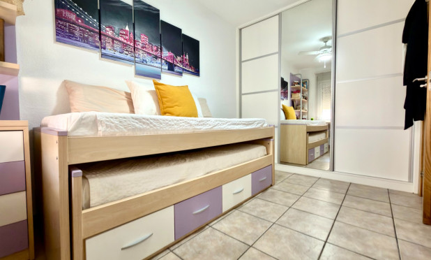 Herverkoop - Herenhuis - Torrevieja - Los Balcones