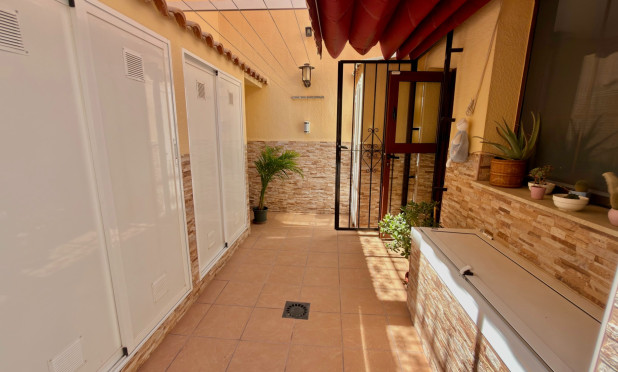 Herverkoop - Herenhuis - Torrevieja - Los Balcones