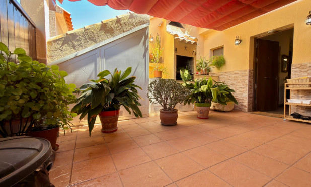 Herverkoop - Herenhuis - Torrevieja - Los Balcones