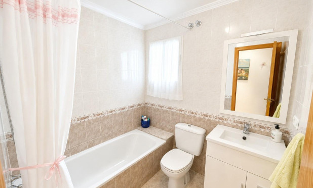Wiederverkauf - Wohnung - Torrevieja - Playa del Cura