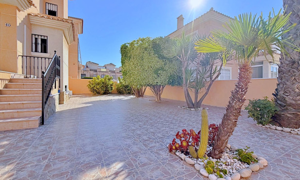 Wiederverkauf - Villa - Orihuela - Orihuela Costa