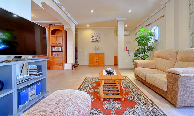 Wiederverkauf - Villa - Orihuela - Orihuela Costa