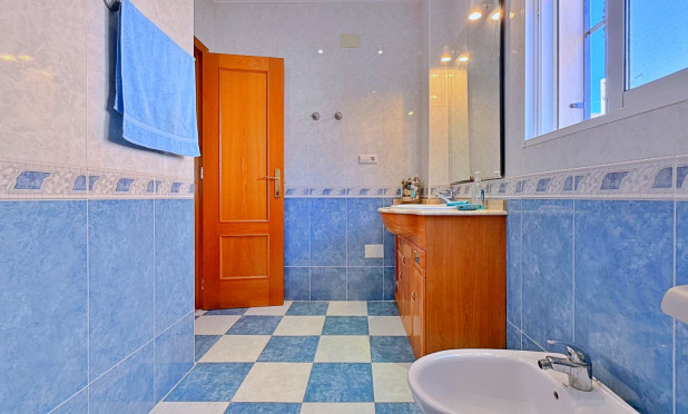 Wiederverkauf - Villa - Orihuela - Orihuela Costa