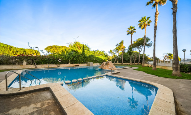 Resale - Apartment / flat - Torrevieja - La Mata