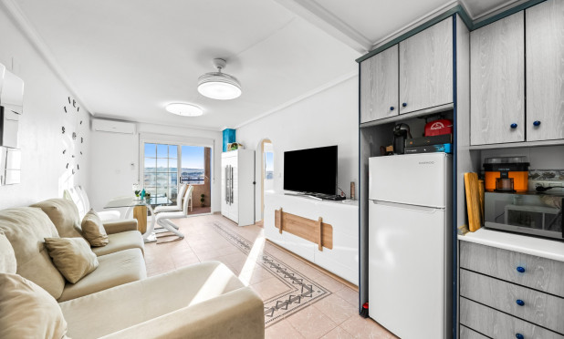 Resale - Apartment / flat - Torrevieja - La Mata