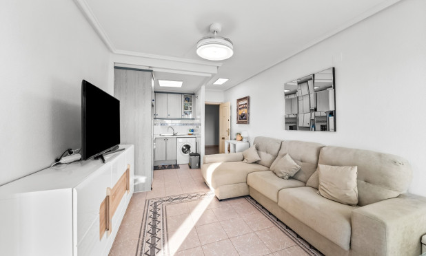 Resale - Apartment / flat - Torrevieja - La Mata