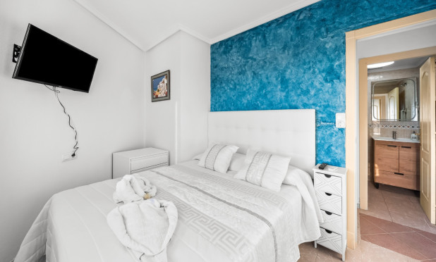 Resale - Apartment / flat - Torrevieja - La Mata