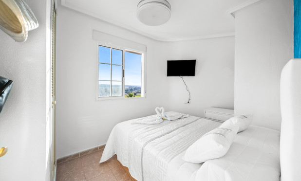 Resale - Apartment / flat - Torrevieja - La Mata